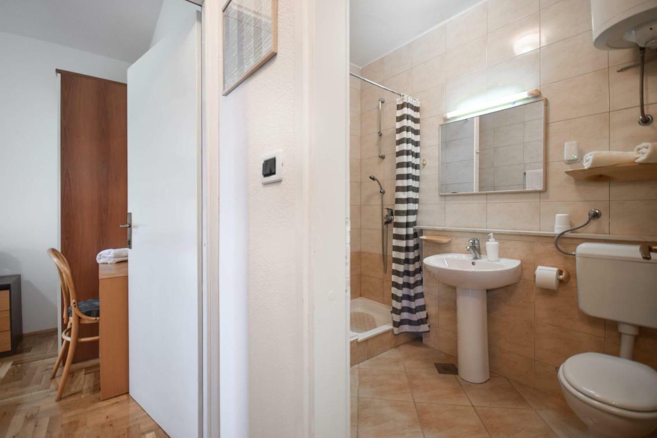 Apartment Zore Krvavica Buitenkant foto
